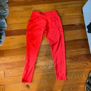 Red leggings with pockets
